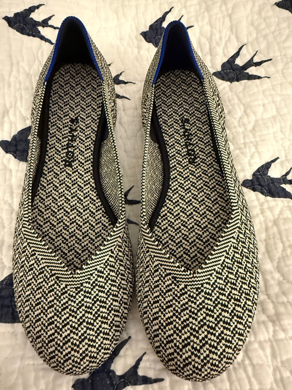 Rothy's size 8 NWOT Women's Textured Black & White Slip-On Flats